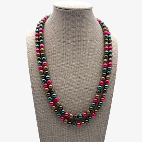 Vintage Double Strand Multi Color Metallic Pearl
Necklace & Clip On Earring Set - Picture 2 of 9